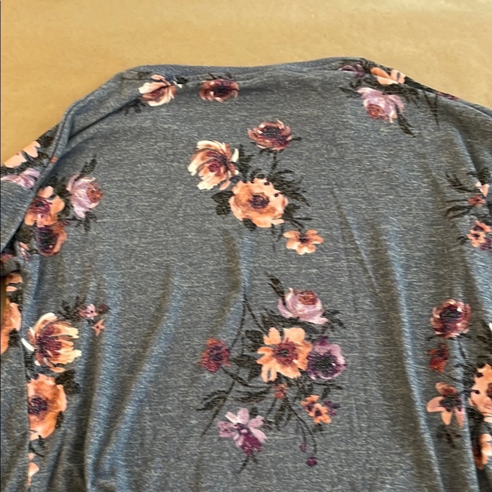 Ricki’s blouse top - Picture 8 of 9